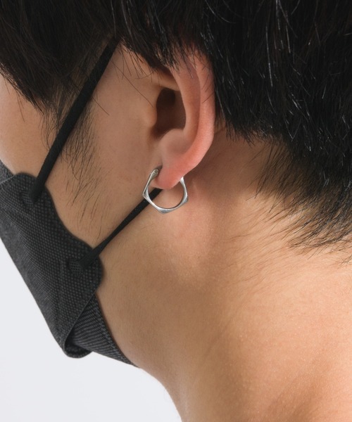 muku(ムク)の「金属アレルギー対応 ペンタゴン型ピアス(両耳用)/サージカルステンレス(ピアス(両耳用)・レディース・シルバー/ゴールド・FREE)」の4枚目の写真