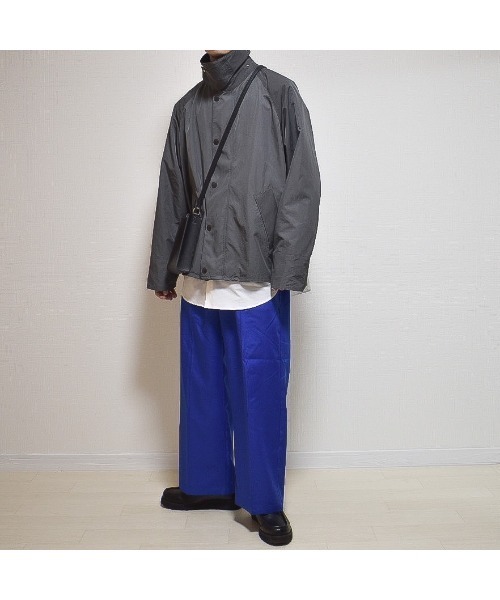 MinoriTY（マイノリティ）の「【MinoriTY】セミフレアシルエット カラースラックス パンツ メンズ 無地 秋服 夏服 ワイドパンツ（スラックス・メンズ・オレンジ/ブルー・M/L）」の4枚目の写真