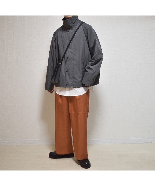 MinoriTY（マイノリティ）の「【MinoriTY】セミフレアシルエット カラースラックス パンツ メンズ 無地 秋服 夏服 ワイドパンツ（スラックス・メンズ・オレンジ/ブルー・M/L）」の12枚目の写真