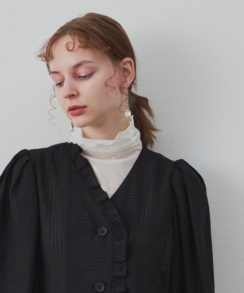 J1U by LA BELLE ETUDE（ジユウバイラベルエチュード）の「ビジュラインピアス（ピアス（両耳用）・レディース・シルバー・FREE）」の6枚目の写真