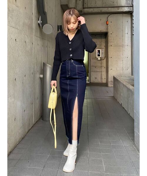 EMODA（エモダ）の「ディープスリットデニムロングスカート（スカート・レディース・ライトブルー/インディゴブルー・SMALL/MEDIUM）」の11枚目の写真