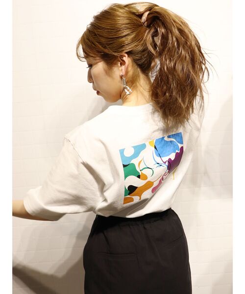 MURUA（ムルーア）の「【MURUA/Hiroki Nishiyama】COLORFUL WATER GIRL Tシャツ（Tシャツ/カットソー・レディース・ホワイト/ダークグレー・FREE）」の6枚目の写真