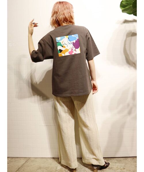 MURUA（ムルーア）の「【MURUA/Hiroki Nishiyama】COLORFUL WATER GIRL Tシャツ（Tシャツ/カットソー・レディース・ホワイト/ダークグレー・FREE）」の3枚目の写真