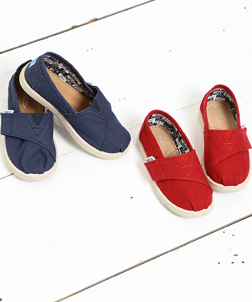TOMS(トムス)の「TOMS / <KIDS>CLASSIC 13~16㎝(その他シューズ・キッズ・ネイビー/レッド・17/15 /16/13/14)」の4枚目の写真