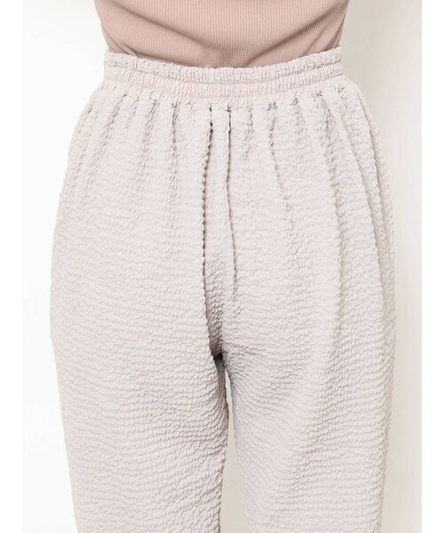 RESEXXY（リゼクシー）の「シャーリングパンツ【セットアップ着用可能】（その他パンツ・レディース・ホワイト/グレー/ブラック・FREE）」の5枚目の写真