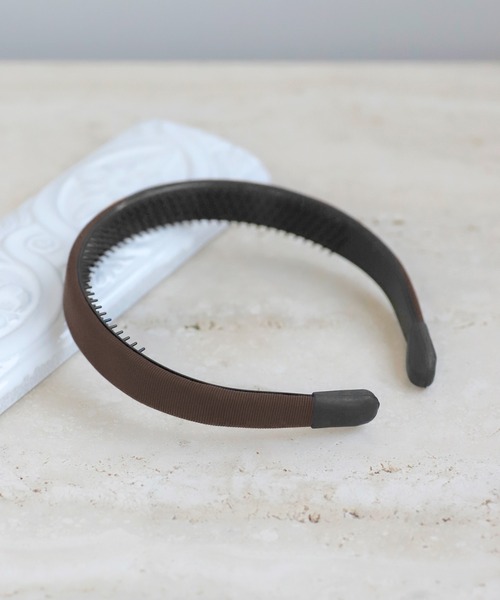 ANEMONE(アネモネ)の「シンプルカチューシャ(カチューシャ・レディース・ブラック/ブラウン・FREE)」の2枚目の写真