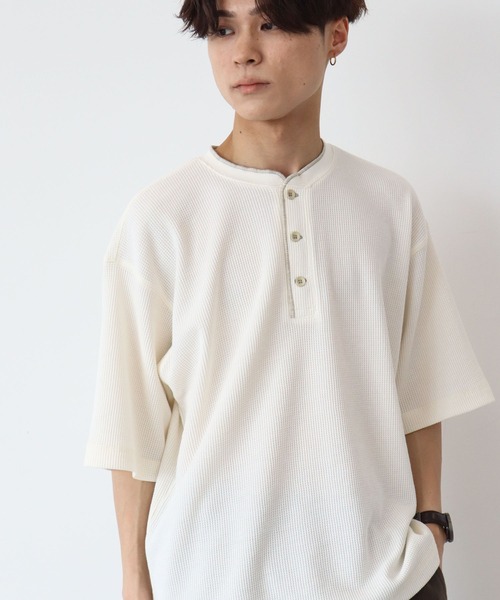 CRAFT STANDARD BOUTIQUE（クラフトスタンダードブティック）の「ワッフルヘンリーネックBIGプルオーバー　＊（Tシャツ/カットソー・メンズ・ブラック/アイボリー/カーキ・LL/M/L）」の2枚目の写真