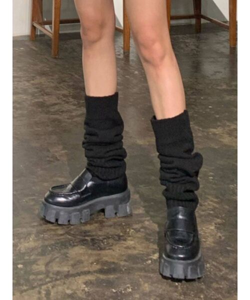 EMODA(エモダ)の「タンクバルキーローファー(ローファー・レディース・ホワイト/ブラック・SMALL/MEDIUM/LARGE)」の7枚目の写真