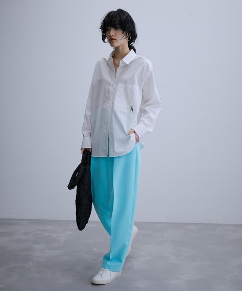 ADAM ET ROPE'（アダムエロペ）の「【サステナブル】バナナコクーンシルエットパンツ（スラックス・レディース・サックスブルー/ホワイト/ブラック・38/36）」の10枚目の写真