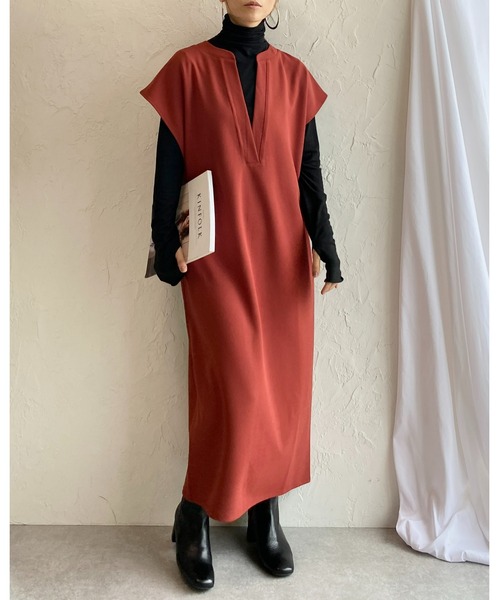 ❤️ルネ❤️ローウェスト ワンピース❤️タグ付き新品 She's Closet（シーズクローゼット）の「深Vネックバック