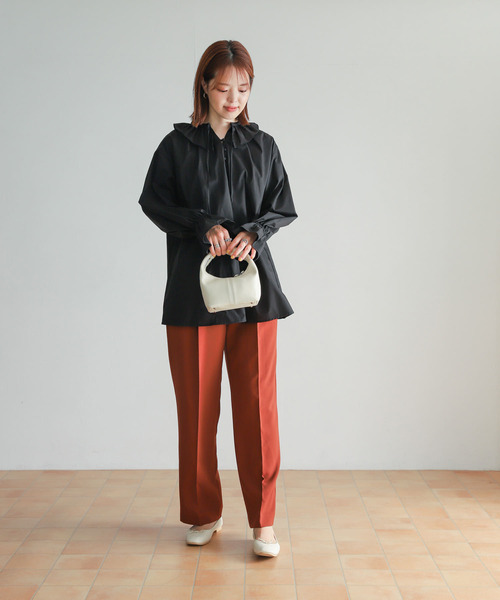 URBAN RESEARCH DOORS（アーバンリサーチドアーズ）の「フリルカラー