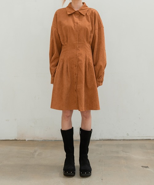 UNE MANSION（ユヌマンション）の「コーデュロイミディカラーワンピース（シャツワンピース・レディース・ネイビー/ブラウン・FREE）」の20枚目の写真