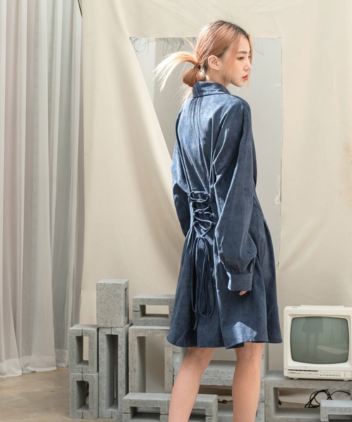 UNE MANSION（ユヌマンション）の「コーデュロイミディカラーワンピース（シャツワンピース・レディース・ネイビー/ブラウン・FREE）」の11枚目の写真