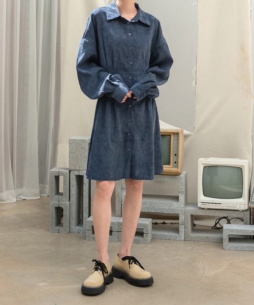UNE MANSION（ユヌマンション）の「コーデュロイミディカラーワンピース（シャツワンピース・レディース・ネイビー/ブラウン・FREE）」の15枚目の写真