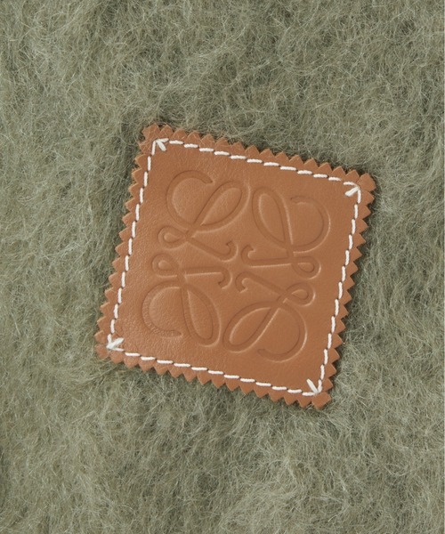 LOEWE（ロエベ）の「スカーフ (モヘア&ウール)（マフラー・レディース・ホワイト/オリーブ・ONE SIZE）」の7枚目の写真