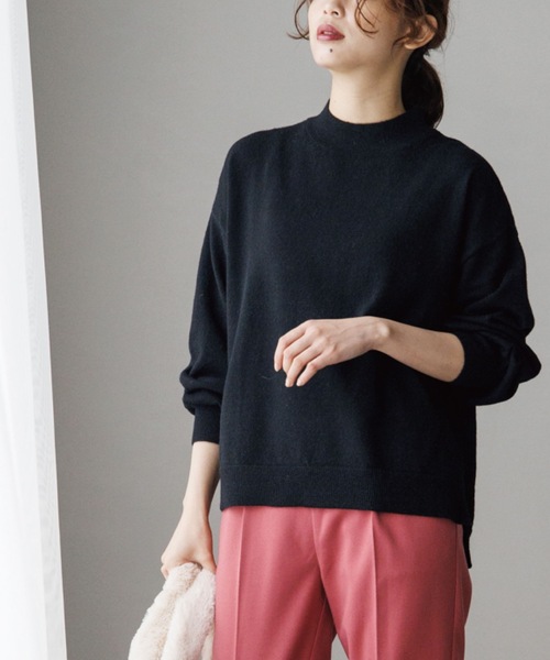 SHOO・LA・RUE（シューラルー）の「◆シンプルなデザインで着回し力抜群！ウール混ハイネック ニット（ニット/セーター・レディース・イエロー/ライトグレー/ピンク系/ブラック/ホワイト系/ブルー・00）」の2枚目の写真