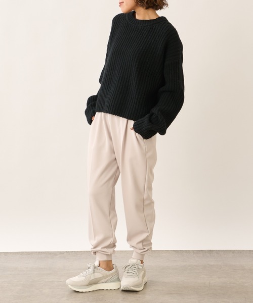 OUVRAGE CLASSE(ウヴラージュクラス)の「センタープレスジョガーパンツ(その他パンツ・レディース・ブラック/グレイッシュベージュ・FREE)」の9枚目の写真