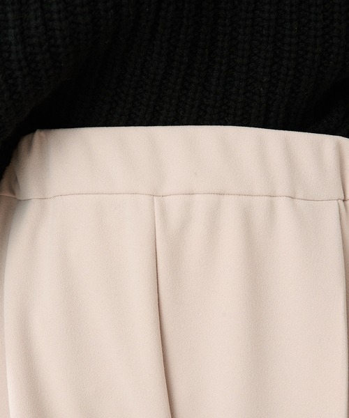 OUVRAGE CLASSE(ウヴラージュクラス)の「センタープレスジョガーパンツ(その他パンツ・レディース・ブラック/グレイッシュベージュ・FREE)」の12枚目の写真