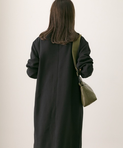 URBAN RESEARCH Sonny Label（アーバンリサーチサニーレーベル）の「裏起毛スウェットタートルワンピース（ワンピース・レディース・ブラック/ネイビー/ブラウン・FREE）」の7枚目の写真