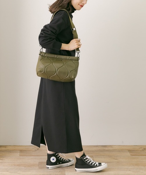 URBAN RESEARCH Sonny Label（アーバンリサーチサニーレーベル）の「裏起毛スウェットタートルワンピース（ワンピース・レディース・ブラック/ネイビー/ブラウン・FREE）」の10枚目の写真