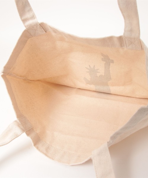 Ben Lenovitz（ベンレノビッツ）の「Lady Liberty Tote（トートバッグ・メンズ・オフホワイト・FREE）」の4枚目の写真