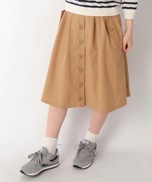 THE EMPORIUM（ジエンポリアム）の「前ボタンミディスカート（スカート・レディース・ホワイト/ベージュ/ブルー/ブルー系1・38）」の6枚目の写真