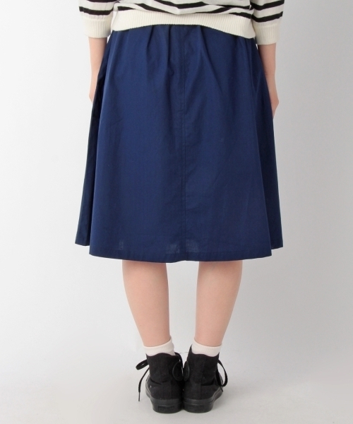 THE EMPORIUM（ジエンポリアム）の「前ボタンミディスカート（スカート・レディース・ホワイト/ベージュ/ブルー/ブルー系1・38）」の10枚目の写真