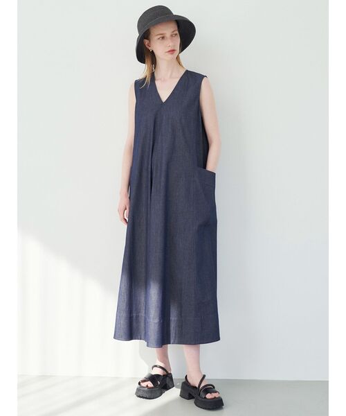 ELENDEEK（エレンディーク）の「テントポケットワンピース（ワンピース・レディース・インディゴブルー/ブラック/レッド/ブルー・01/02）」の21枚目の写真