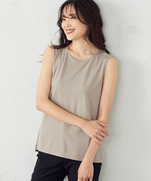 COMME CA ISM（コムサイズム）の「タンクトップ（タンクトップ・レディース・ホワイト/ベージュ/レッド/チャコール・MEDIUM/LARGE）」の4枚目の写真