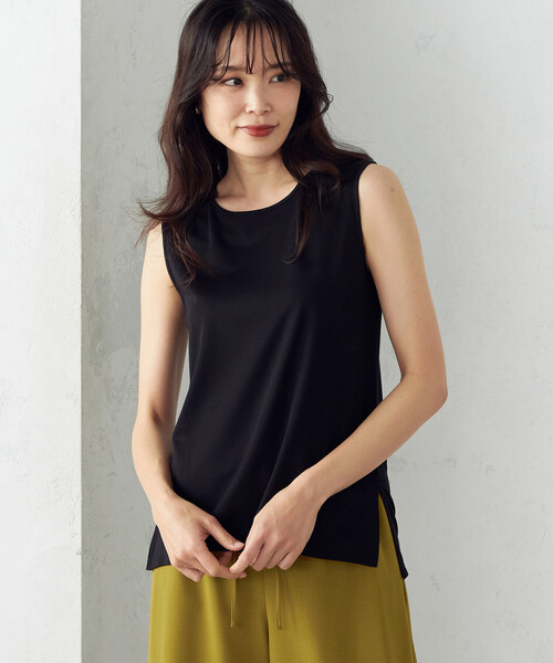 COMME CA ISM（コムサイズム）の「タンクトップ（タンクトップ・レディース・ホワイト/ベージュ/レッド/チャコール・MEDIUM/LARGE）」の3枚目の写真