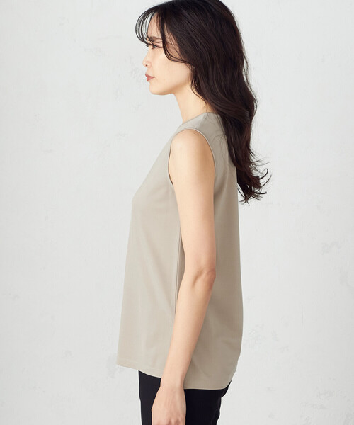COMME CA ISM（コムサイズム）の「タンクトップ（タンクトップ・レディース・ホワイト/ベージュ/レッド/チャコール・MEDIUM/LARGE）」の13枚目の写真
