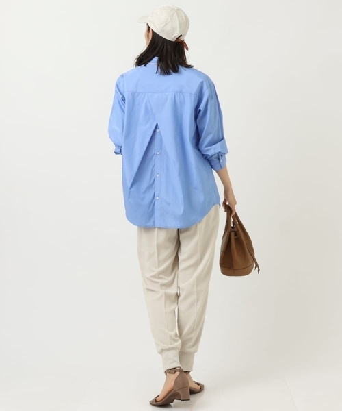 a.v.v(アーヴェヴェ)の「バックデザインシャツ(シャツ/ブラウス・レディース・ラベンダー/ライトブルー/ブルー/ライトパープル・36/38/40/34/42)」の6枚目の写真
