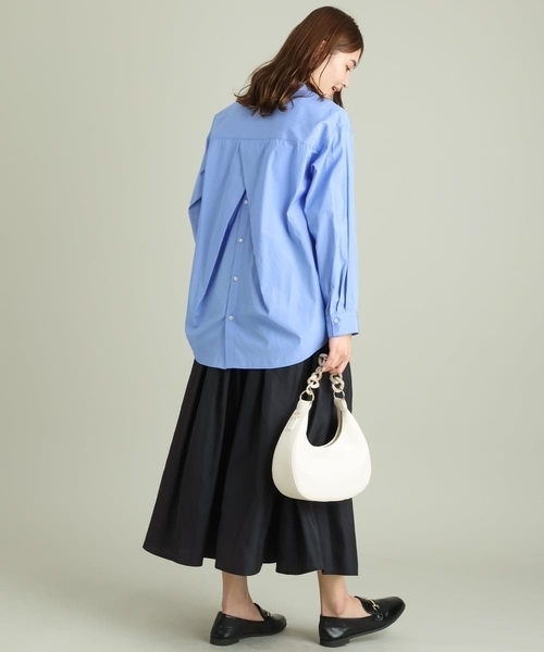 a.v.v(アーヴェヴェ)の「バックデザインシャツ(シャツ/ブラウス・レディース・ラベンダー/ライトブルー/ブルー/ライトパープル・36/38/40/34/42)」の7枚目の写真