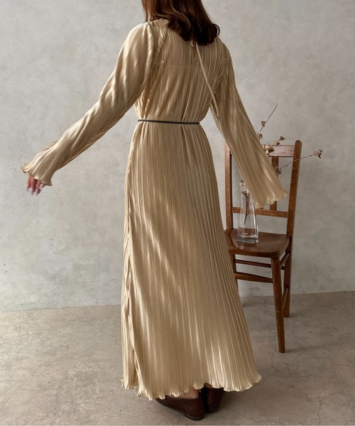 apres jour clair(アプレジュールクレア)の「【apres jour clair】2wayプリーツワンピース【ZOZOTOWN限定アイテム】(ワンピース・レディース・ベージュ/ダークブラウン/ライトベージュ/アイボリー・X-LARGE/フリー)」の6枚目の写真