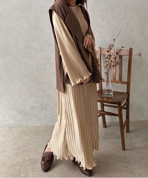 apres jour clair(アプレジュールクレア)の「【apres jour clair】2wayプリーツワンピース【ZOZOTOWN限定アイテム】(ワンピース・レディース・ベージュ/ダークブラウン/ライトベージュ/アイボリー・X-LARGE/フリー)」の13枚目の写真