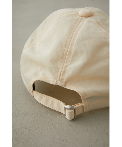 AZUL by moussy(アズールバイマウジー)の「WASHER MATERIAL LIGHT CAP/ウォッシャーマテリアルライトキャップ(キャップ・レディース・カーキ/アイボリー/ネイビー・FREE)」の10枚目の写真
