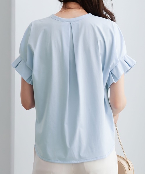 CHAN ME(チャンミ)の「【接触冷感】シルケット素材スキッパーネックトップス(シャツ/ブラウス・レディース・ブラック/ブルー/ホワイト・MEDIUM/LARGE/X-LARGE)」の10枚目の写真