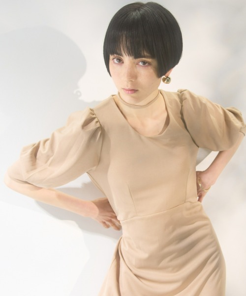 DRWCYS（ドロシーズ）の「チョーカー風 ロングフレアワンピ  Tuker-style long flared dress（ワンピース・レディース・オフホワイト/ブラック/ベージュ・FREE）」の14枚目の写真