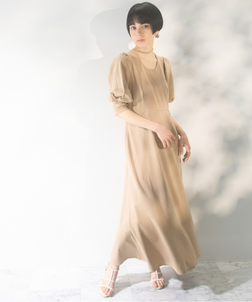 DRWCYS（ドロシーズ）の「チョーカー風 ロングフレアワンピ  Tuker-style long flared dress（ワンピース・レディース・オフホワイト/ブラック/ベージュ・FREE）」の17枚目の写真