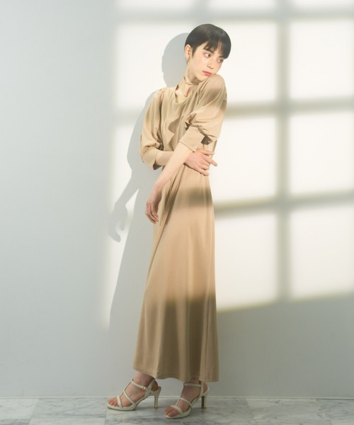 DRWCYS（ドロシーズ）の「チョーカー風 ロングフレアワンピ  Tuker-style long flared dress（ワンピース・レディース・オフホワイト/ブラック/ベージュ・FREE）」の18枚目の写真