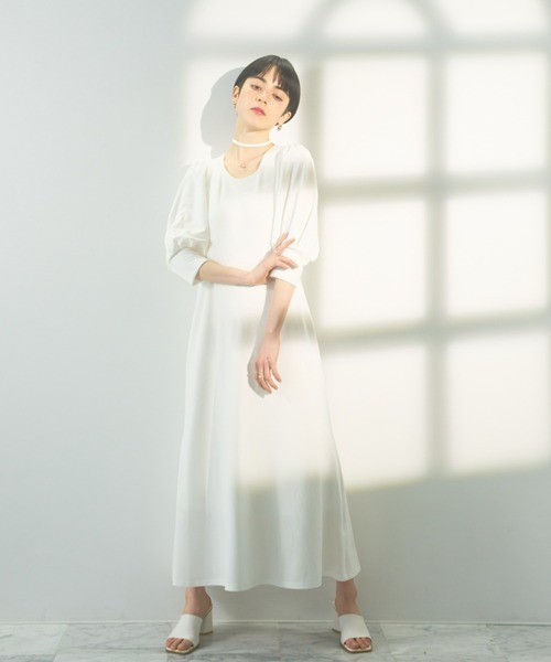 DRWCYS（ドロシーズ）の「チョーカー風 ロングフレアワンピ  Tuker-style long flared dress（ワンピース・レディース・オフホワイト/ブラック/ベージュ・FREE）」の6枚目の写真