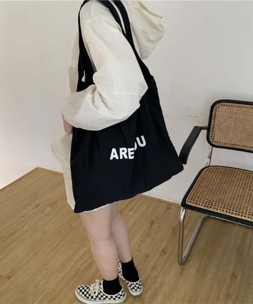 LAC-VERT（ラック・ヴェール）の「内ポケット付きナイロントートバッグ/エコバッグ（トートバッグ・レディース・ホワイト/ライトブルー/ブラック/イエロー/ピンク・FREE）」の2枚目の写真