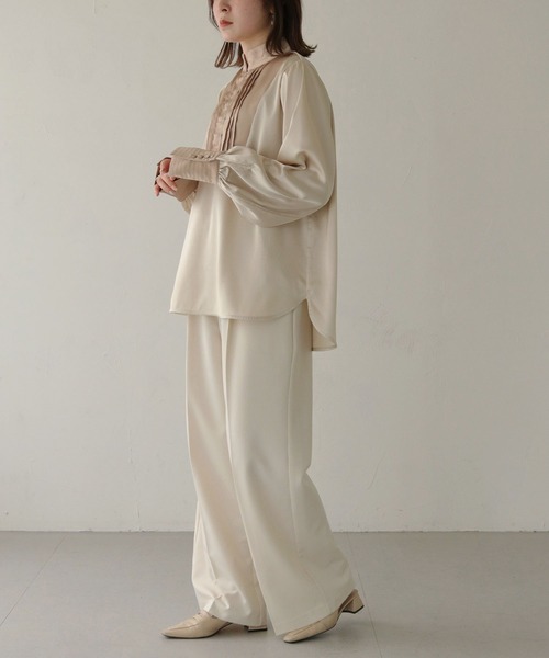 CLEIO（クレイオ）の「【CLEIO】ピンタックサテンシャツ（シャツ/ブラウス・レディース・アイボリー/ライトカーキ/サックスブルー・FREE）」の5枚目の写真