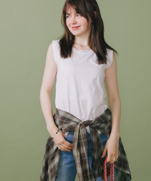 CAL．Berries（カルベリーズ）の「CAL．Berries/カルベリーズ COATSAL TEE  ノースリーブTシャツ（タンクトップ・レディース・サンドベージュ/ブラック/レモンイエロー/ホワイト・S）」の2枚目の写真