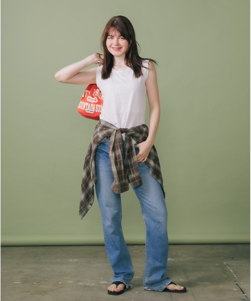 CAL．Berries（カルベリーズ）の「CAL．Berries/カルベリーズ COATSAL TEE  ノースリーブTシャツ（タンクトップ・レディース・サンドベージュ/ブラック/レモンイエロー/ホワイト・S）」の14枚目の写真