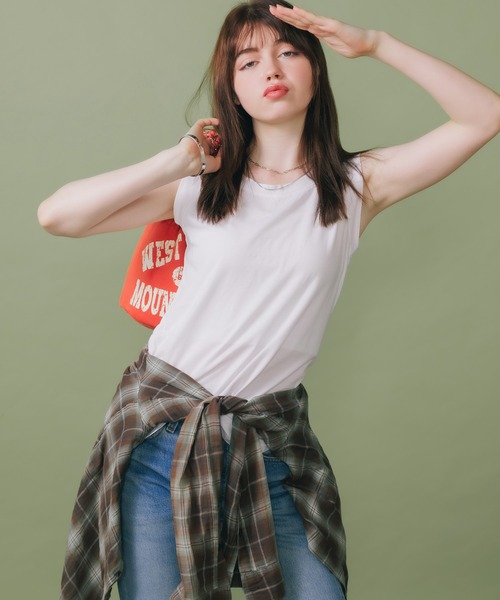 CAL．Berries（カルベリーズ）の「CAL．Berries/カルベリーズ COATSAL TEE  ノースリーブTシャツ（タンクトップ・レディース・サンドベージュ/ブラック/レモンイエロー/ホワイト・S）」の12枚目の写真