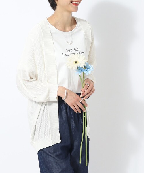 SHOO・LA・RUE（シューラルー）の「◆サッと羽織れる ボタンレス カーディガン（カーディガン/ボレロ・レディース・ホワイト系/ライトベージュ/ブルー/ダークオレンジ・00）」の2枚目の写真