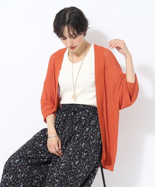 SHOO・LA・RUE（シューラルー）の「◆サッと羽織れる ボタンレス カーディガン（カーディガン/ボレロ・レディース・ホワイト系/ライトベージュ/ブルー/ダークオレンジ・00）」の4枚目の写真