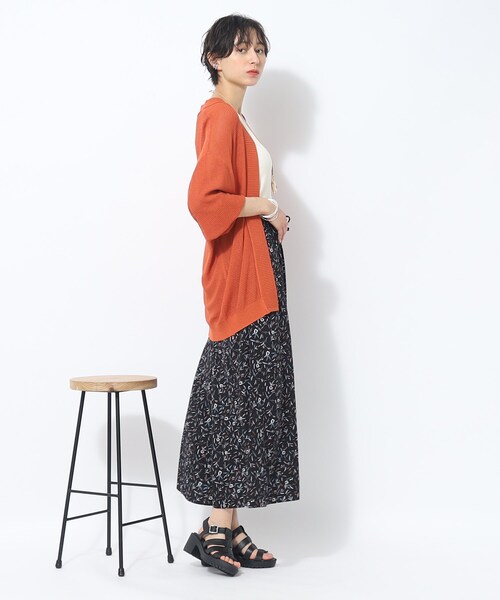 SHOO・LA・RUE（シューラルー）の「◆サッと羽織れる ボタンレス カーディガン（カーディガン/ボレロ・レディース・ホワイト系/ライトベージュ/ブルー/ダークオレンジ・00）」の18枚目の写真