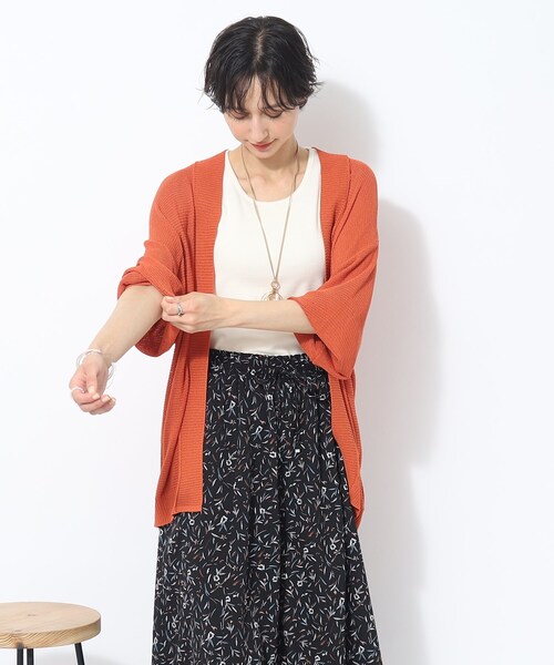 SHOO・LA・RUE（シューラルー）の「◆サッと羽織れる ボタンレス カーディガン（カーディガン/ボレロ・レディース・ホワイト系/ライトベージュ/ブルー/ダークオレンジ・00）」の20枚目の写真